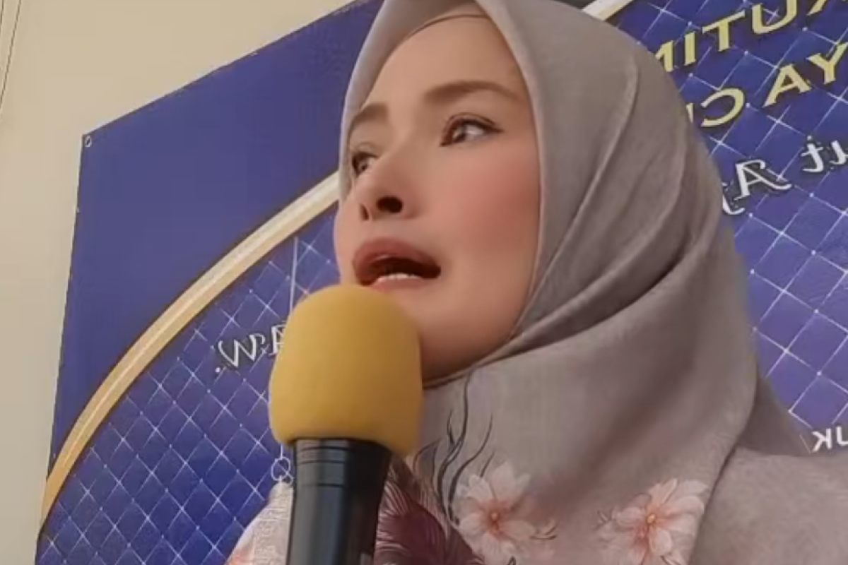 Siapa Suami dan Anak Mega Putri Aulia? Mantan Pemain Sinetron 'Tukang Bubur Naik Haji' yang Viral Nangis Takut Dosa Jariyah, Bukan Orang Sembarangan?