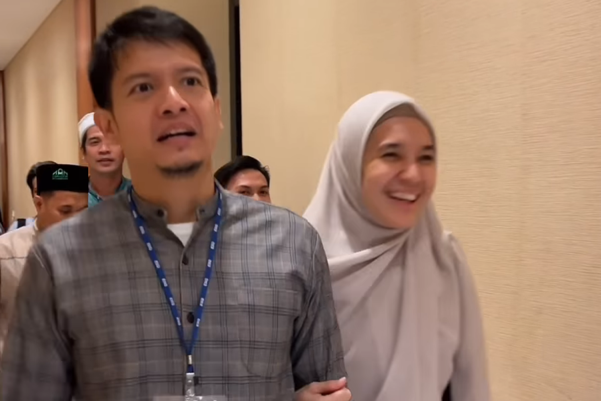 Viral di TikTok! Benarkah Dhini Aminarti dan Dimas Seto Cerai? Hoax Atau Fakta?