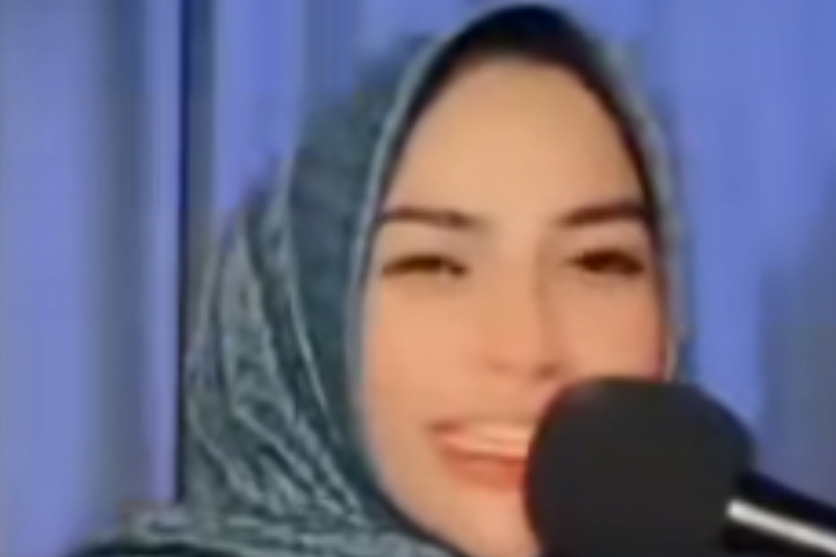  Klarifikasi Selebgram Mira Ulfa yang Baca Al-Qur'an dengan Musik DJ, Ternyata Kerao Pakai Hijab dengan Celana Pendek saat Live