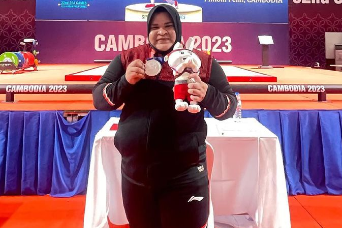 Siapa Nurul Akmal? Atlet Angkat Besi yang Menjadi Harapan Terakhir Indonesia Untuk Meraih Medali di Olimpiade Paris 2024, Baru Saja Menikah!