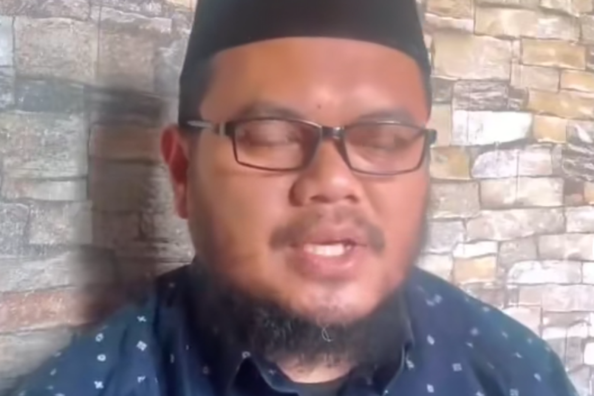 Siapa Istri dan Anak Guru Gembul? Sosok yang Viral Dikalahkan Ustadz Nuruddin Saat Depat di UI, Awas Bukan Kaleng-Kaleng Keluarganya