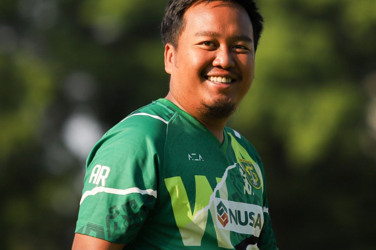 Profil Tampang Ahmad Ridhoi Dokter Lulusan Universitas Airlangga yang Berhasil Selamatkan Nyawa Tyronne Del Pino di Laga Persib vs Persebaya, Lengkap: Umur Hingga IG