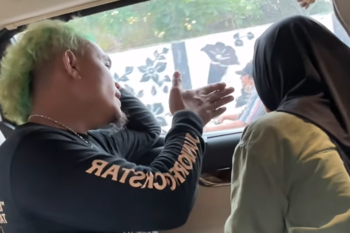 Siapa Edwin Agustinus Ray? Kakak Nikita Mirzani yang Viral Usai Ikut Penjemputan Lolly di Apartemen, Benarkah Profesinya Seorang Rocker?