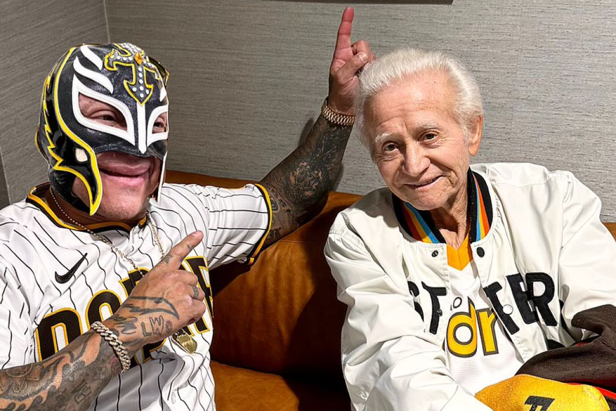 Siapa Istri dan Anak Rey Mysterio Sr? Legenda WWE asal Meksiko, Meninggal Dunia, Benarkah Bukan Orang Sembarangan?