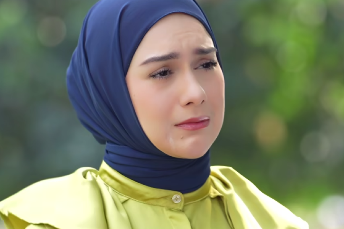 Saleha Episode 78 Hari ini 15 Juli 2024 di SCTV: Isa Membantu Nando untuk Move On dari Saleha yang Menikah dengan Azzam