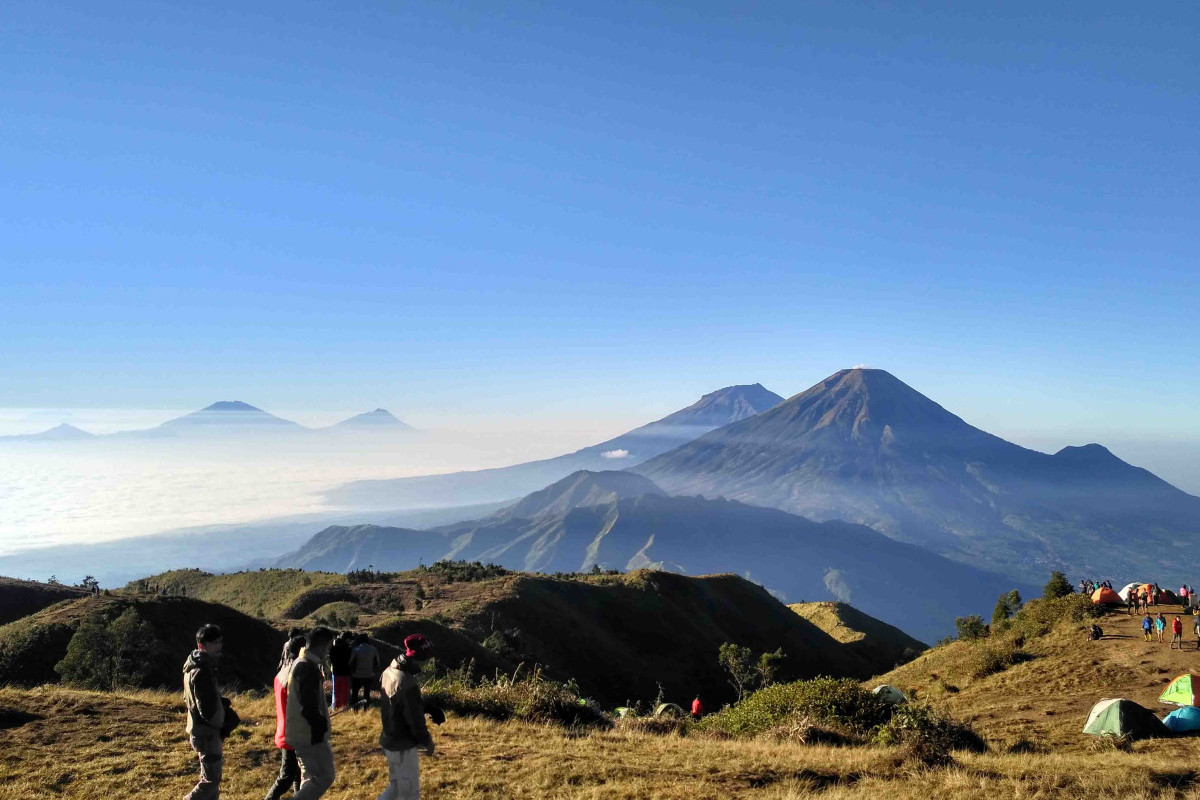 Waspada! Gunung Anak Krakatau Terjadi Erupsi Lagi, Keluarkan Abu yang Bisa Diamati dari Atas Puncak Sekitar 2.157 Meter, Siap Mengungsi?