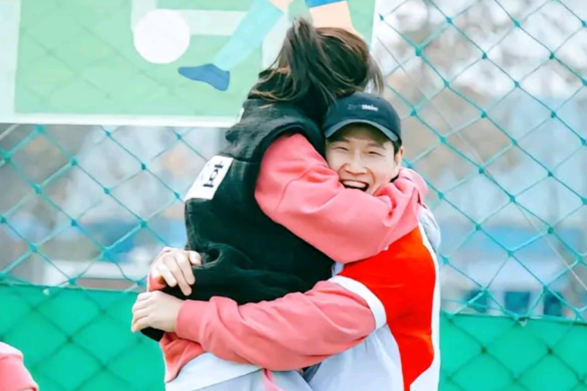 Link Streaming Running Man Episode 697-698 Sub Indo Bukan di Bilibili Tapi di VIU: Para Anggota Mencicipi Hidangan Lezat Usai Selesaikan Permainan Sepak Bola