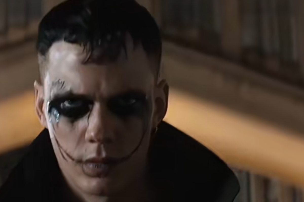 2 Link Streaming The Crow 2024 Sub Indo Bukan di LK21 Tapi di Bioskop ada Bill Skarsgård yang Bangkit dari Kematiannya Demi Melindungi Sang Kekasih