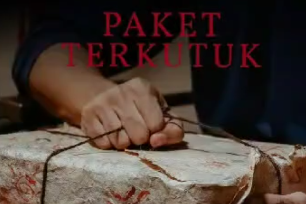 Link Nonton Film Horor Terkutuk (2024) Dibintangi Atiqah Hasiholan dan Putri Ayudya di Bioskop Bukan LK21: Mampukah Radha Menghadapi Teror Mencekam?