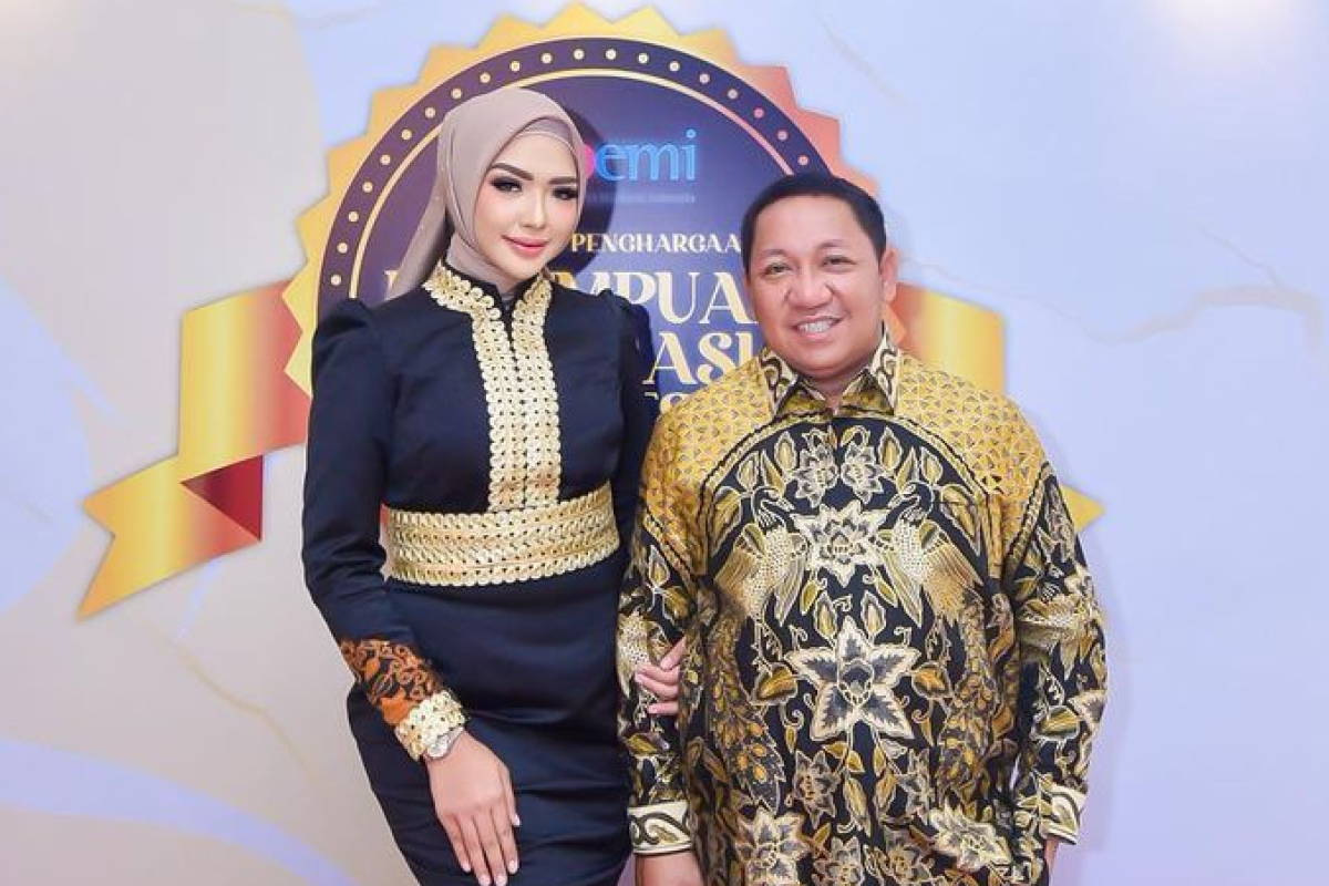 Siapa Istri dan Anak Aliong Mus? Intip Biodata Calon Gubernur Malut Nomor Urut 2 Lawan Politik Benny Laos yang Meninggal Dunia, Bukan Orang Sembarangan?