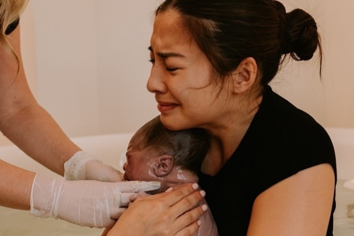 Water Birth itu Apa? Metode Melahirkan yang Dipilih Nikita Willy untuk Melahirkan Anak Kedua