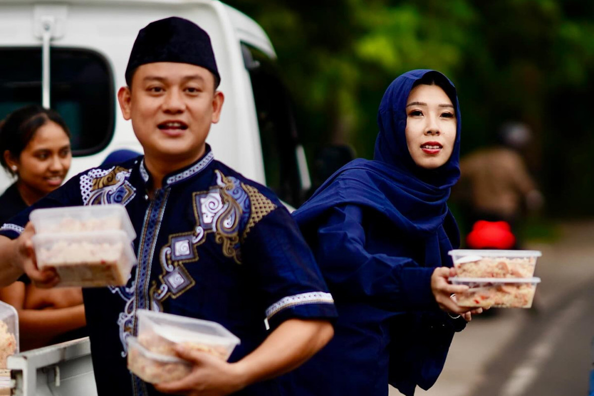 Bukan Islam? Apa Agama Bobon Santoso dan Keluarga? Pakai Peci dan Sebut Sholat Jumat, Cek Profil dan Biodata Lengkap Beserta Fakta Menarik