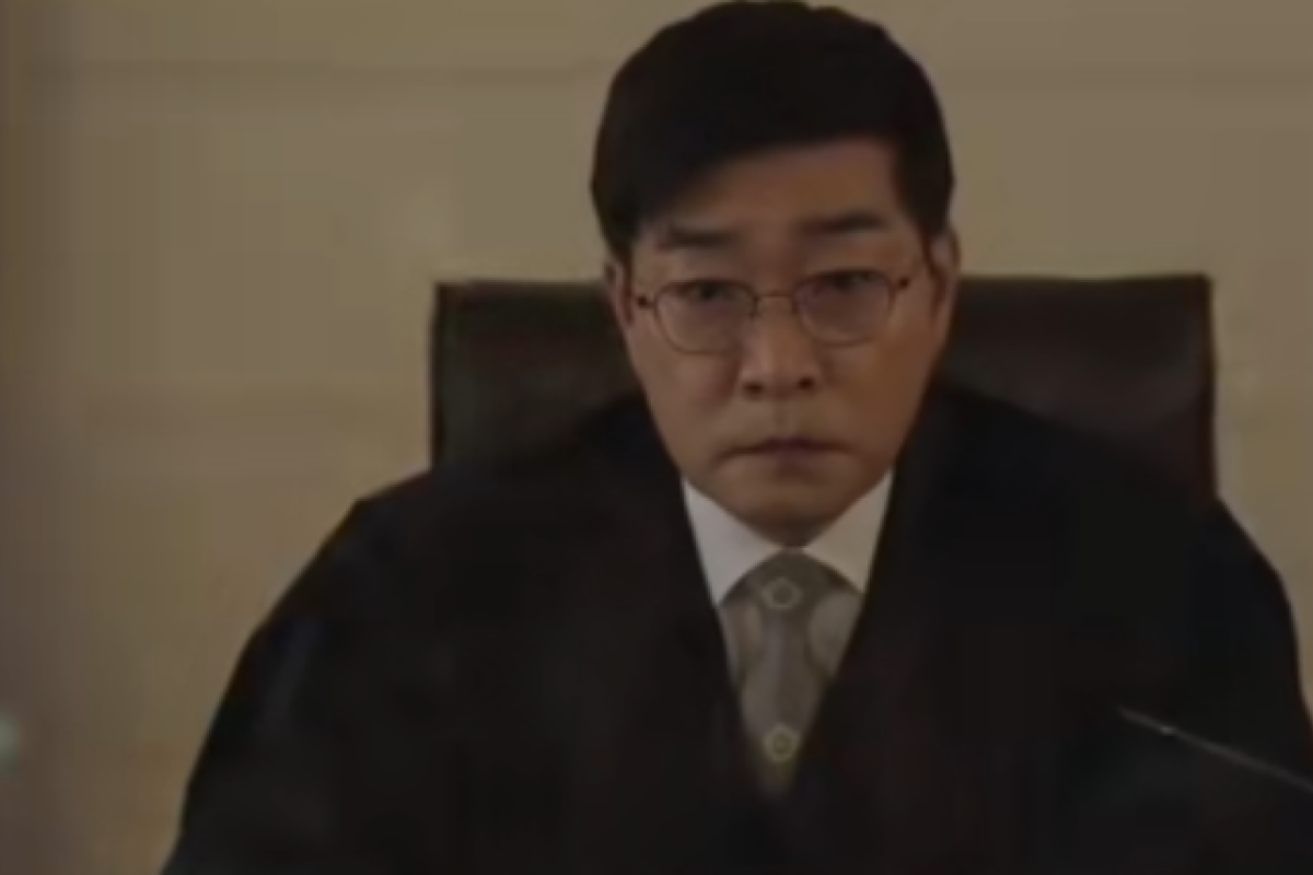 Spoiler Your Honor Episode 8 Sub Indo Jangan di LokLok Tapi di VIKI: Pilihan Sulit Pan Ho dalam Persidangan