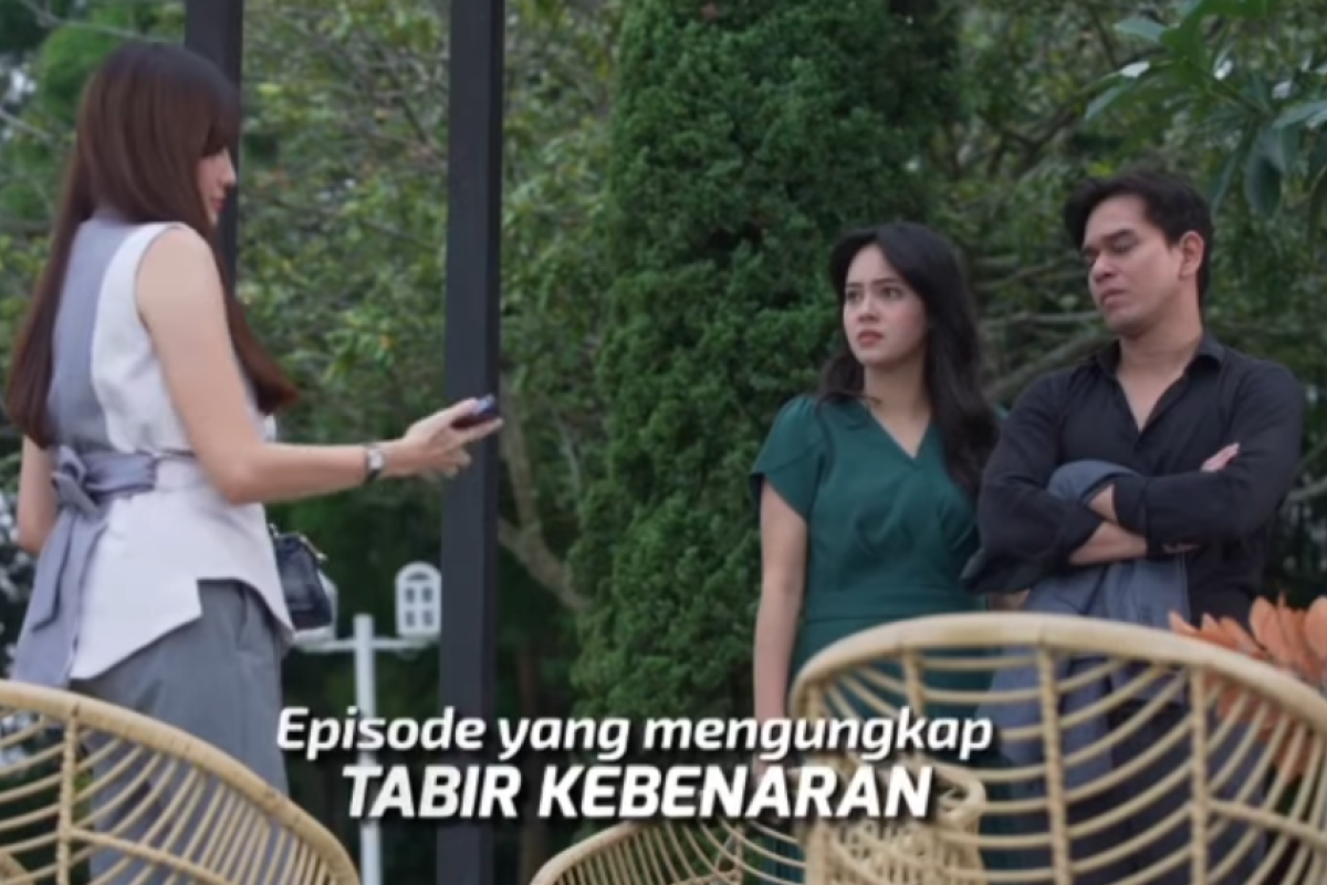 Di Antara Dua Cinta Episode 254 Hari ini 23 Mei 2024 di SCTV: Mona Akhirnya Mengajak Julian Untuk Bekerjasama Menghancurkan Rafael dan Romy