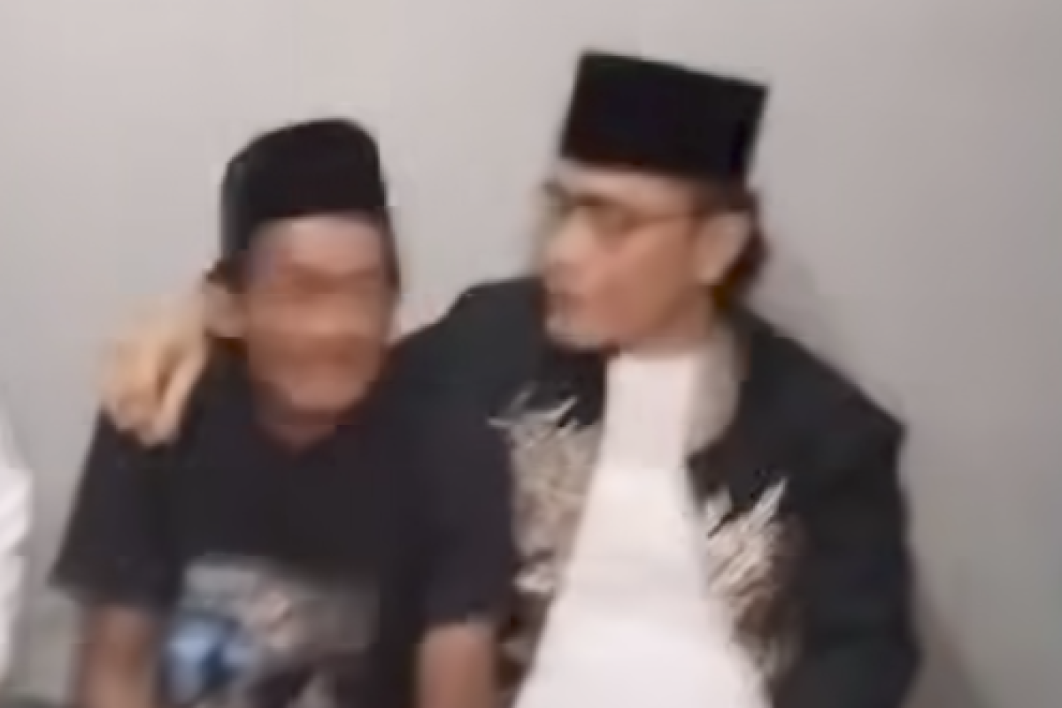 Moment Gus Mifta Minta Maaf Langsung dan Rangkul Sonhaji Penjual Es Teh yang Viral di Magelang: Niat Awalnya Bercanda 