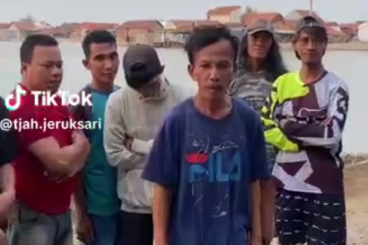 Link Video 6 Bapak-Bapak Lakukan Aksi Kocak di TikTok Lengkap dengan Biodata, Benarkah Profesinya Kuli Bangunan yang Sedang Gabut?