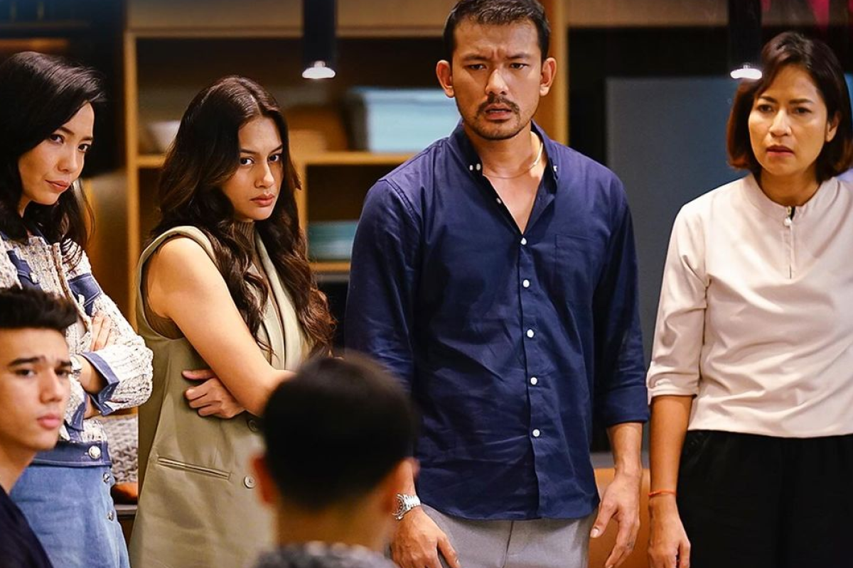 Penjelasan Ending Series Gelas Kaca Dibintangi Raihaanun dan Rio Dewanto: Raka lebih Mementingkan Reputasinya Dibandingkan Laras, Akan Lanjut ke Season 2