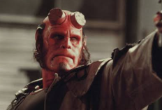 Sinopsis Bioskop Trans TV Hellboy (2004) Hari Ini 4 Juli 2024 Dibintangi Ron Perlman dan John Hurt: Kisah Pahlawan dari Dimensi Lain Ternyata Anak dari Iblis 