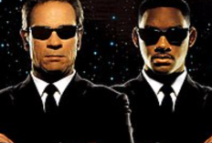 Sinopsis Bioskop Trans TV Men in Black Hari Ini 23 Oktober 2024 Dibintangi Tommy Lee Jones dan Will Smith: Agan Rahasia yang Bertugas Memburu Alien Ganas